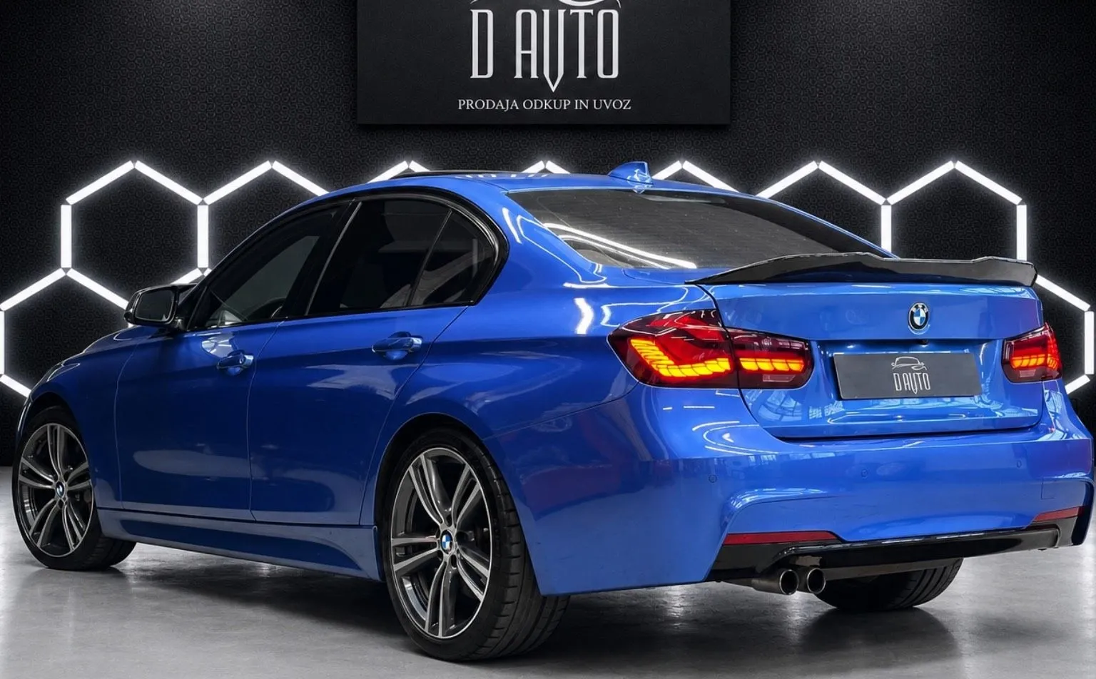 Zunanja slika - BMW serija 3: - 328i M PAKET+PANO+HUD+KAMERA+MEMORY+KEYLESS - 5