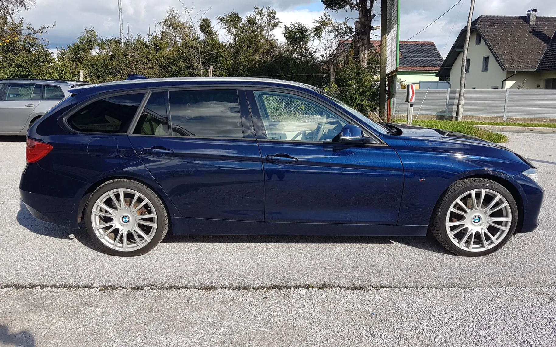 Zunanja slika - BMW Serija 3 - 320d xDrive Touring AUT - 5