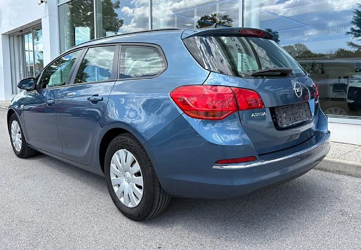 Zunanja slika - Opel Astra - Sports Tourer 1.6 CDTI Enjoy Start Stop - 4