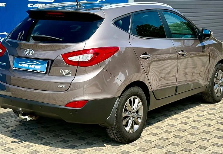 Zunanja slika - Hyundai ix35 - 4WD 2.0 CRDi - 4