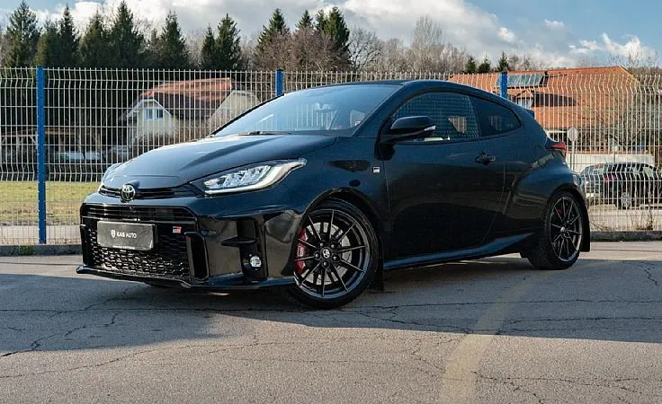 Zunanja slika - Toyota GR Yaris - 1.6 TURBO GR-FOUR 4WD KW Gewinde Akrapovič Kletka - 1