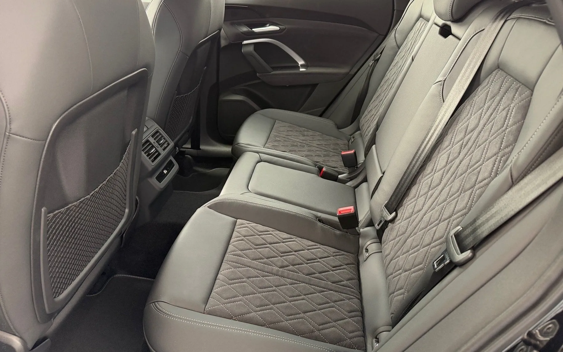 Notranja slika - Audi Q5 Sportback - TDI quattro 150 kW - 11
