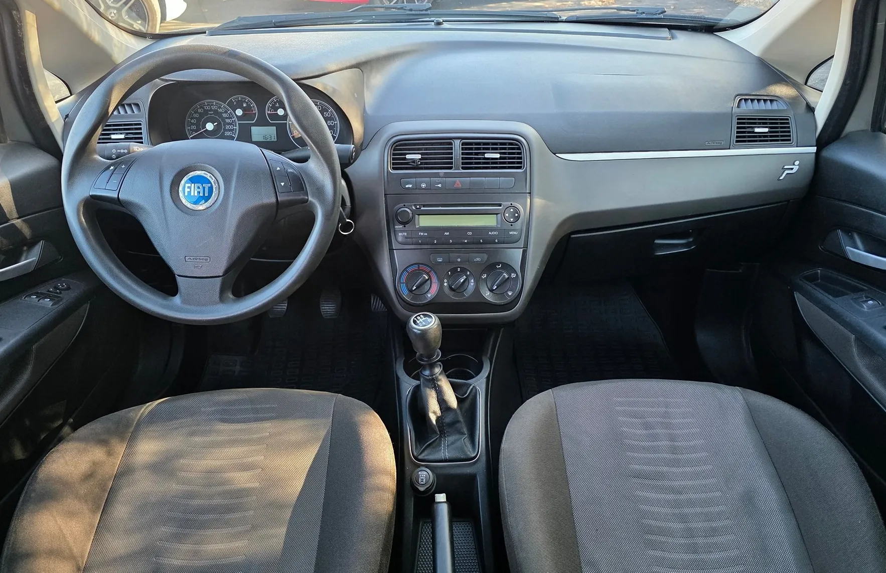 Zunanja slika - Fiat Punto - Grande 1.4 KLIMA-SLOVENSKI-LEP - 9