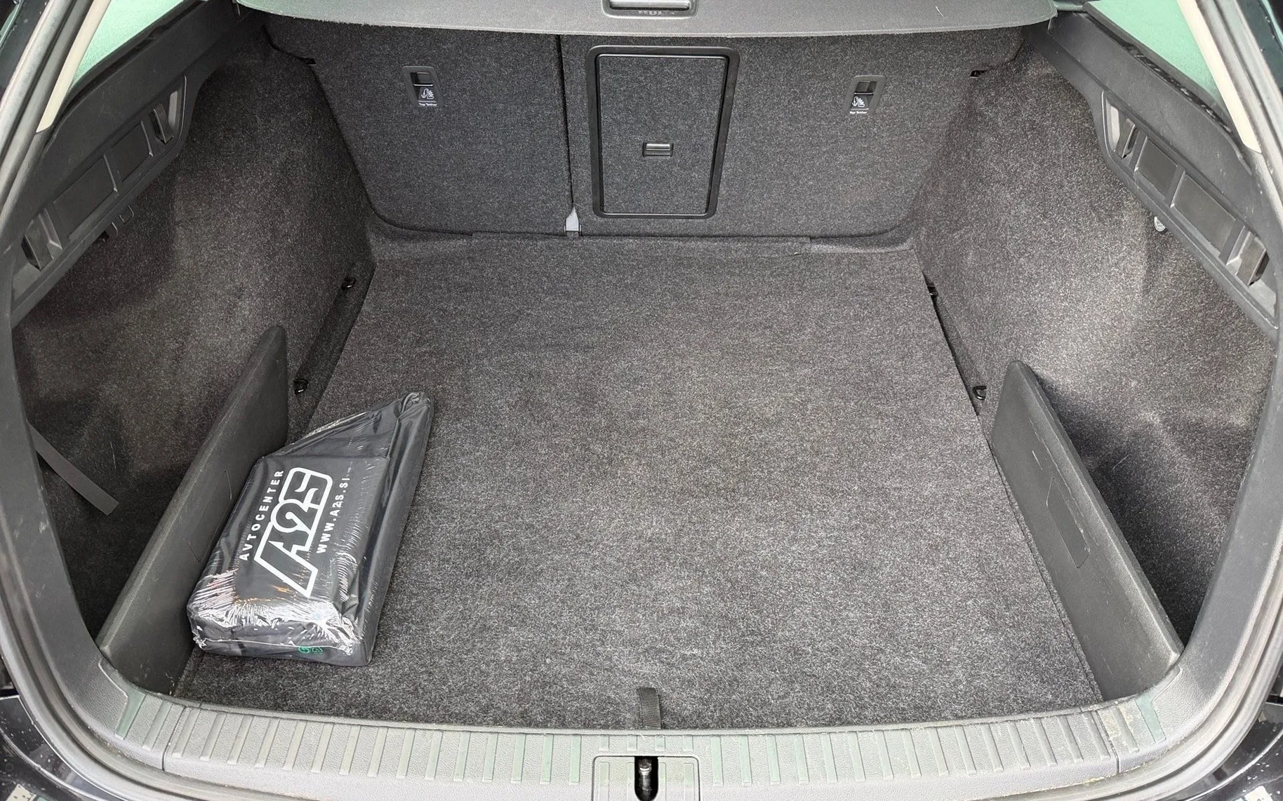 Notranja slika - Škoda Octavia - Combi 2.0 TDI Ambition DSG-Virtual-Navi-AppConnect - 12