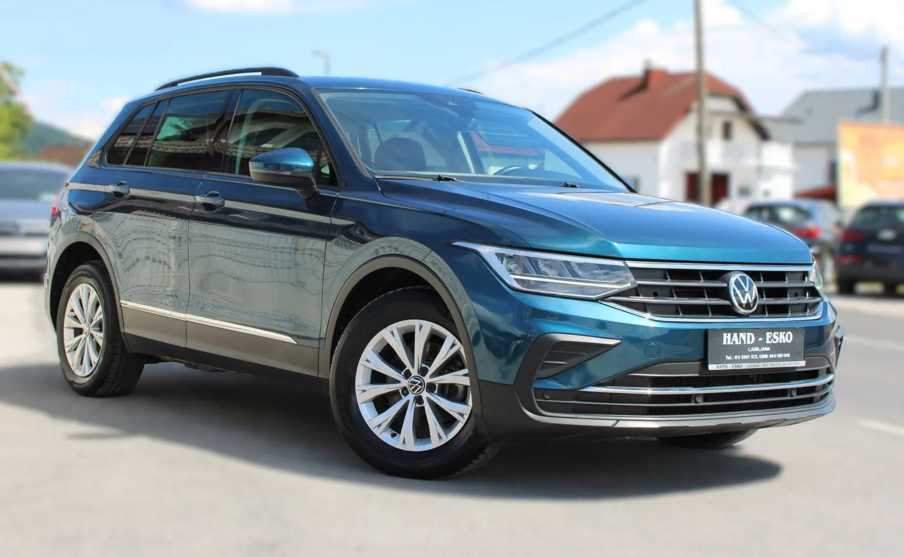 Zunanja slika - VW Tiguan - 2.0 TDI BMT Life DSG ALU LED PDC NOVI MODEL - 3