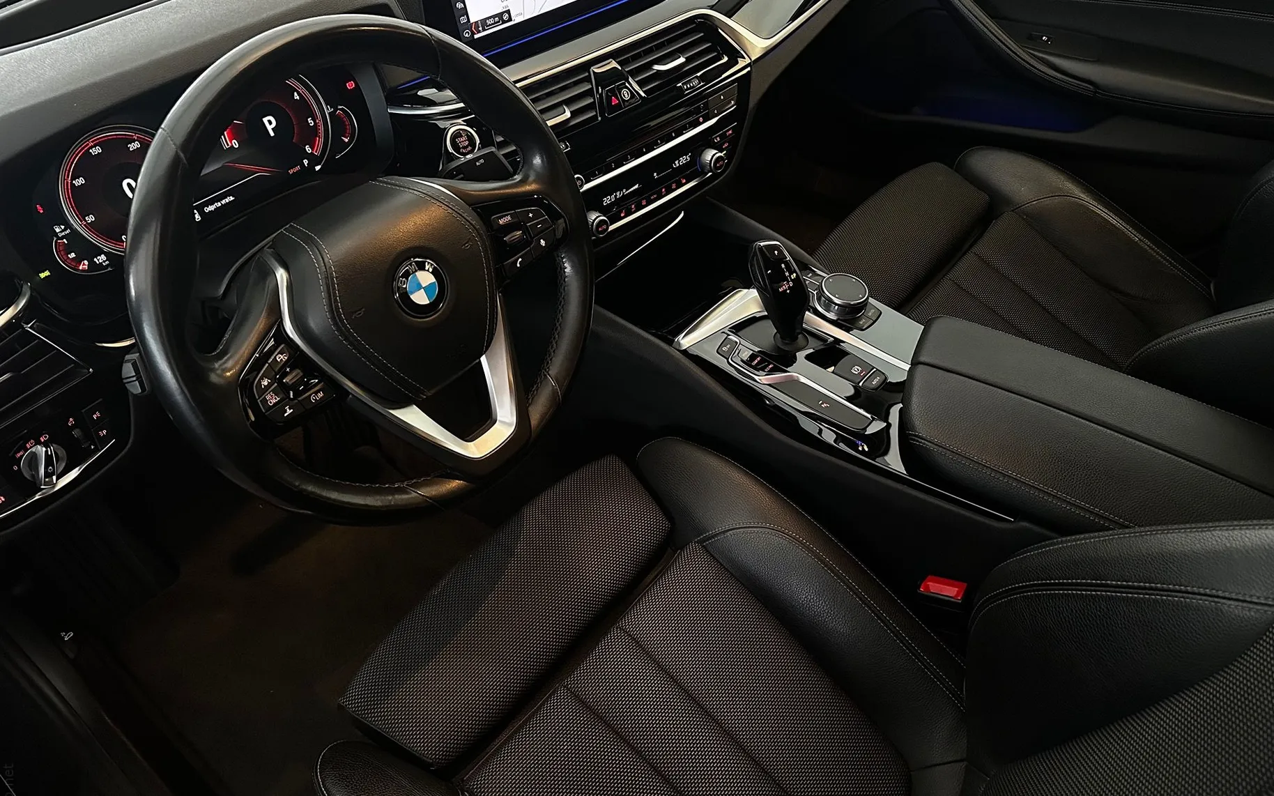 Zunanja slika - BMW serija 5: - 520D-M5 LOOK-VIRTUAL-SPORT-AMBIENT-NAVI-HEAD UP - 5