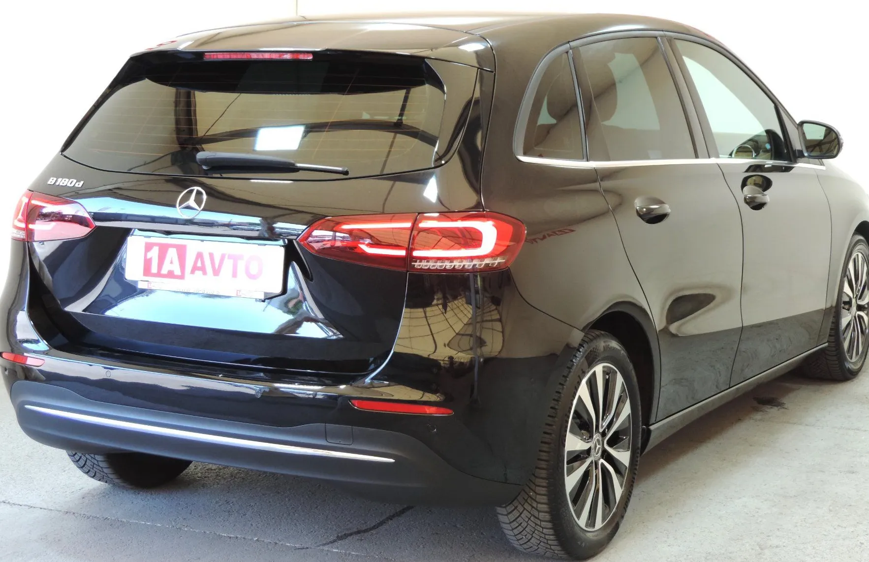 Zunanja slika - Mercedes-Benz B-Razred - B 180 d Avt. LED-KAMEERA-MRTVI KOT - 5