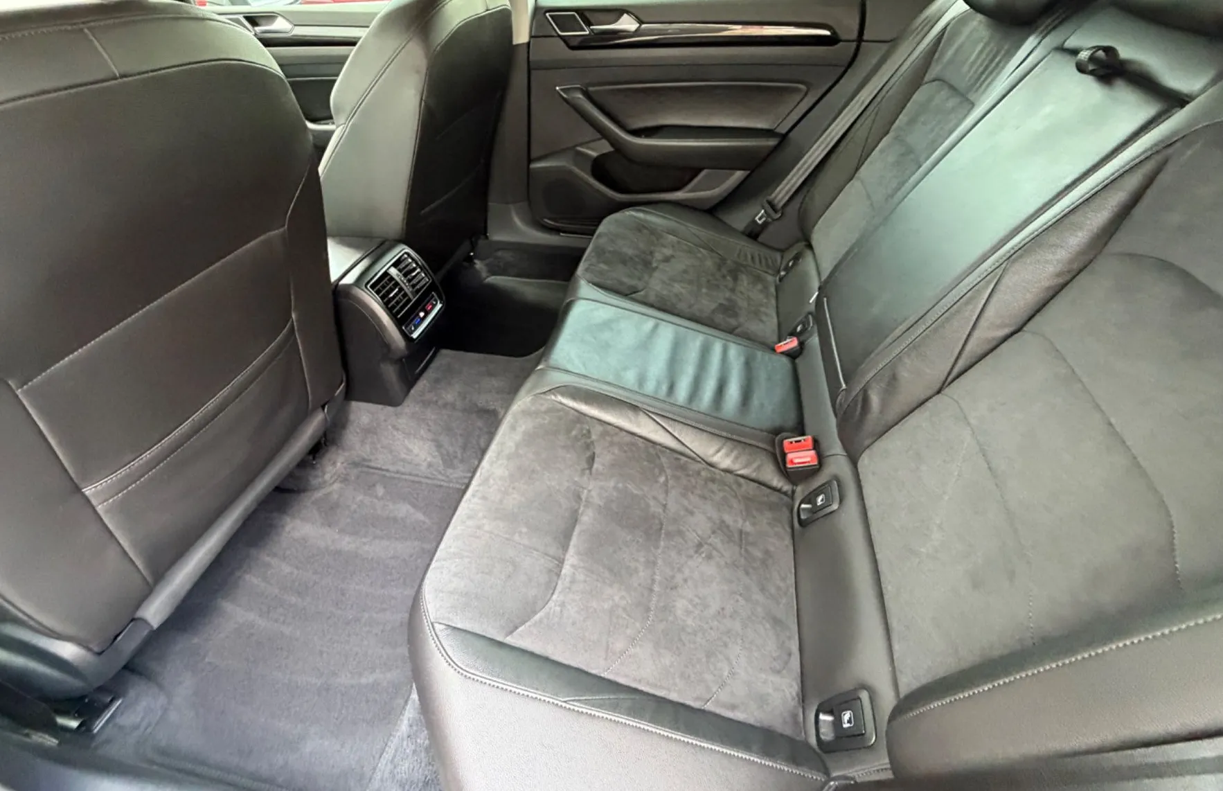 Zunanja slika - VW Arteon - 2.0 TDI ELEGANCE DSG-HIGH LED-ALU 18-ACC-NAVI - 15
