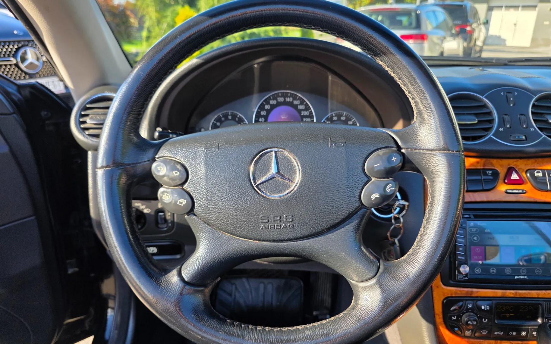 Zunanja slika - Mercedes-Benz CLK 240 - Cabrio AUT. - 12