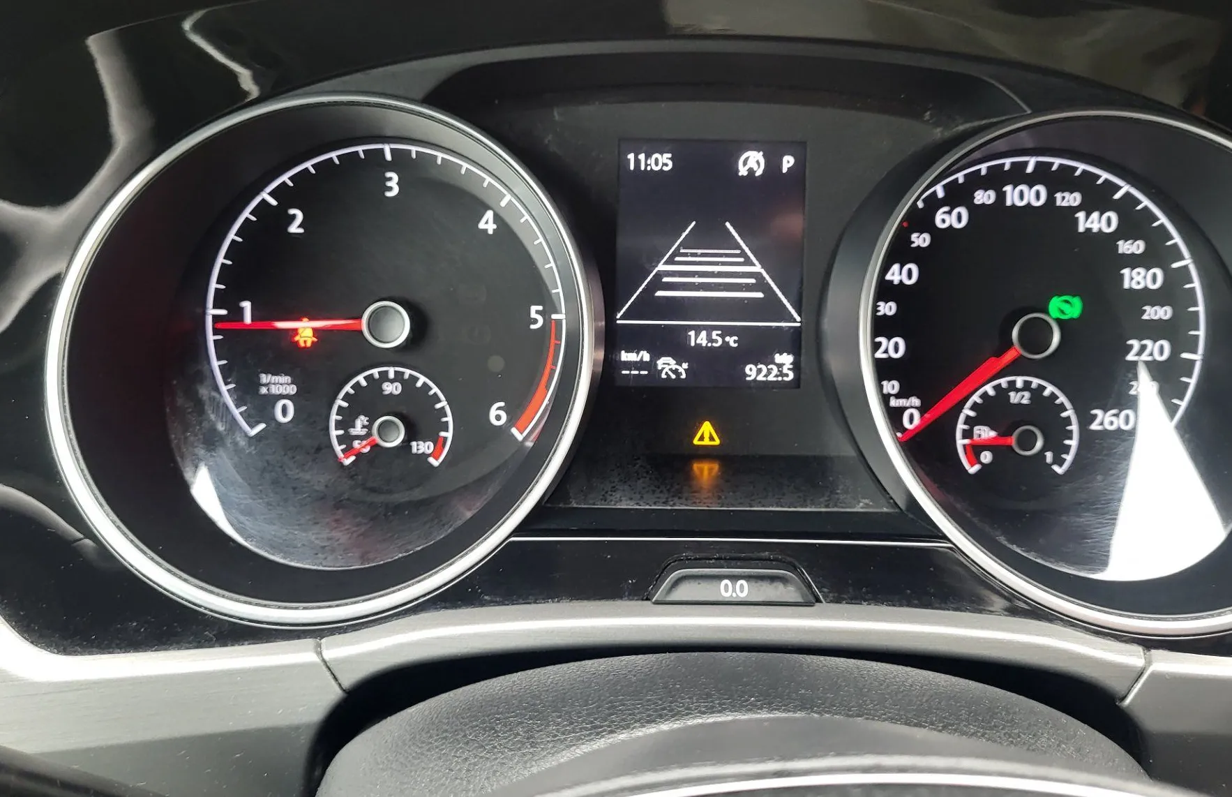 Zunanja slika - Volkswagen Touran - 2.0 TDI DSG 7 sedežni-acc-pdc-alu-radar - 13