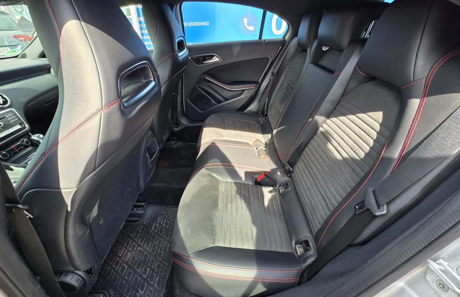 Zunanja slika - Mercedes-Benz A-Razred - A 180 AMG Line - HARMAN KARDON. NAVI - 13