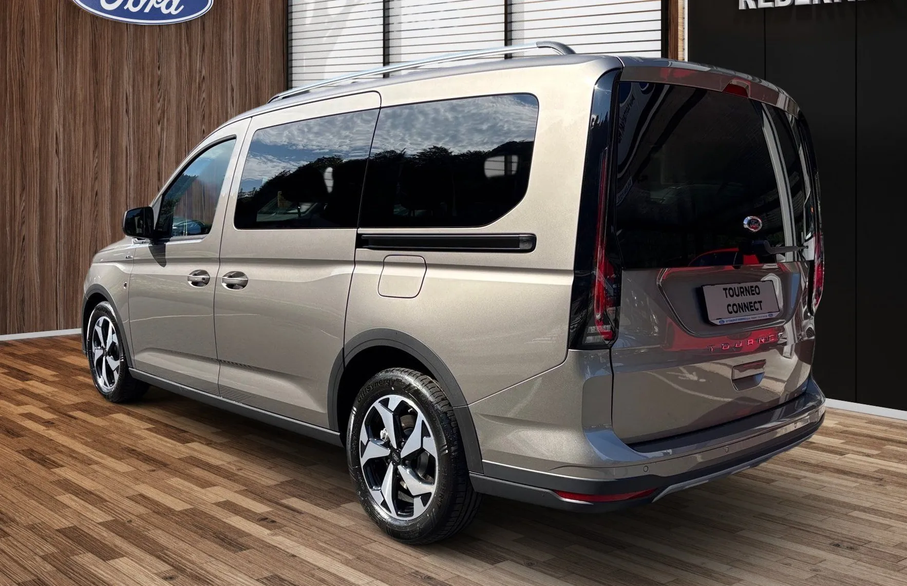 Zunanja slika - Ford Tourneo Connect - ACTIVE 2.0 TDCi 122KM A7 L2 7SEDEŽ-NA ZALOGI - 5