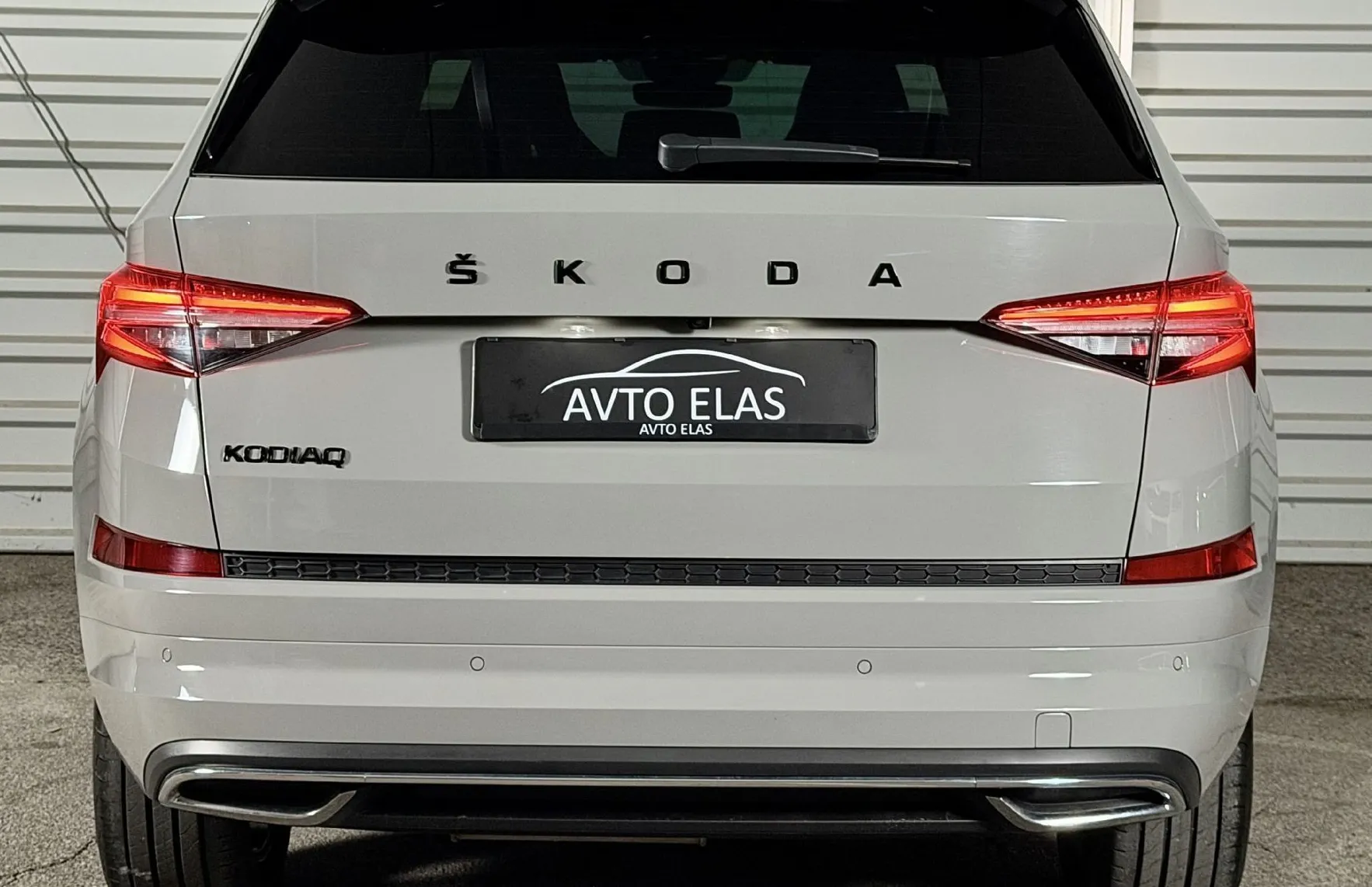 Zunanja slika - Škoda Kodiaq - 2.0 TDI SPORTLINE DSG - PANO - HLAJ GRET SED. - 5