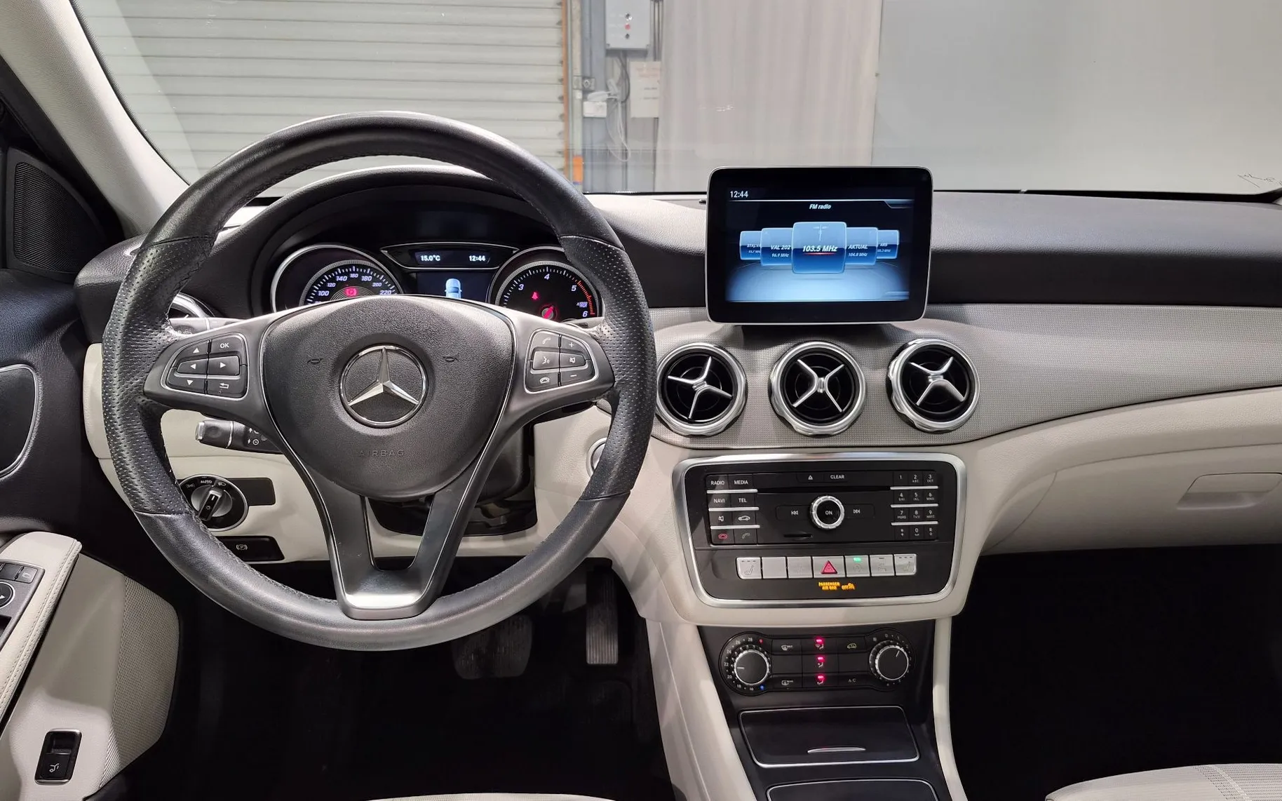 Zunanja slika - Mercedes-Benz GLA-Razred - GLA 200 d Avt.URBAN 1.LAST SLO TEMP KAM KEYLESS - 7