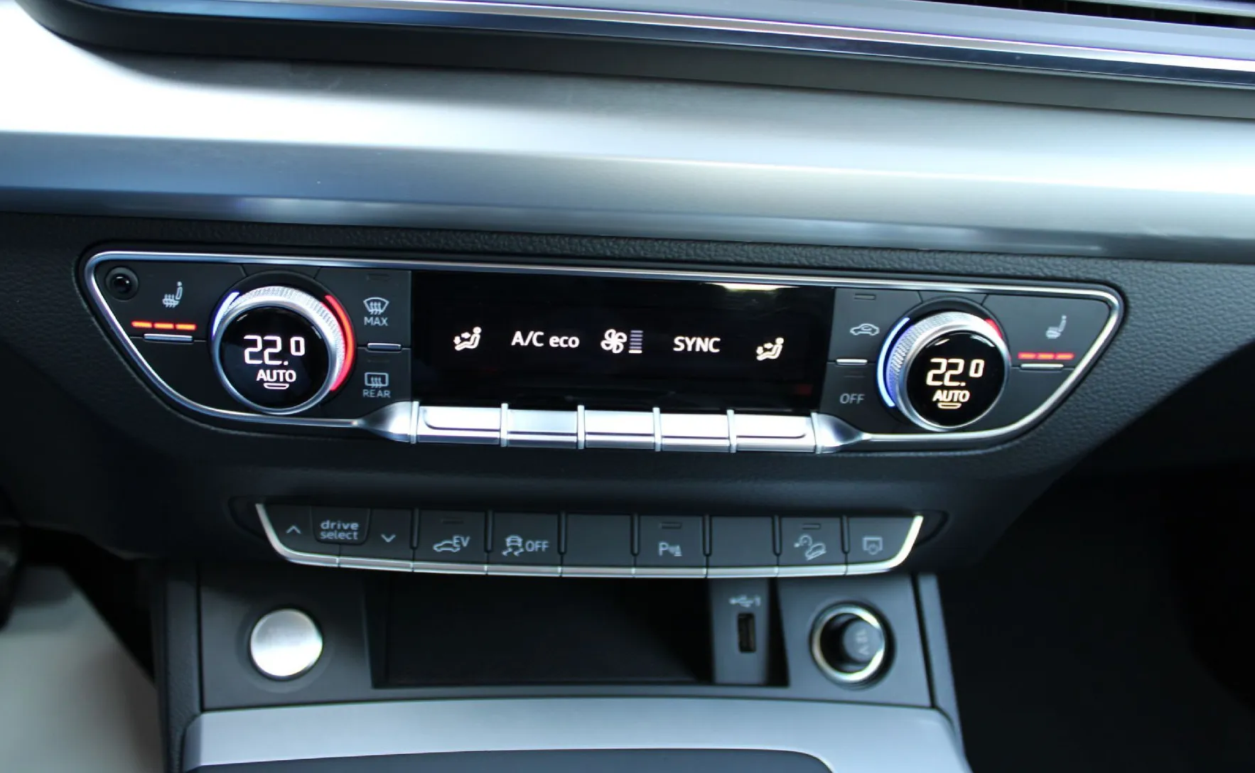 Zunanja slika - Audi Q5 Sportback - 50 TFSI e quattro S tronic Advanced 220kW-MATRIX - 19