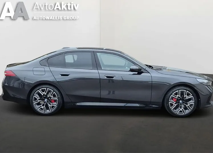 Zunanja slika - BMW i5 - xDrive40  AT - 3