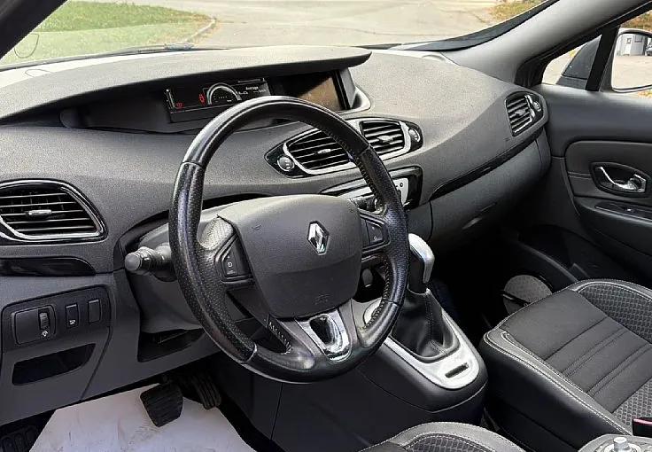 Zunanja slika - Renault Scénic - Scenic dCi 110 Limited Edition - AUTOMATIK - 9
