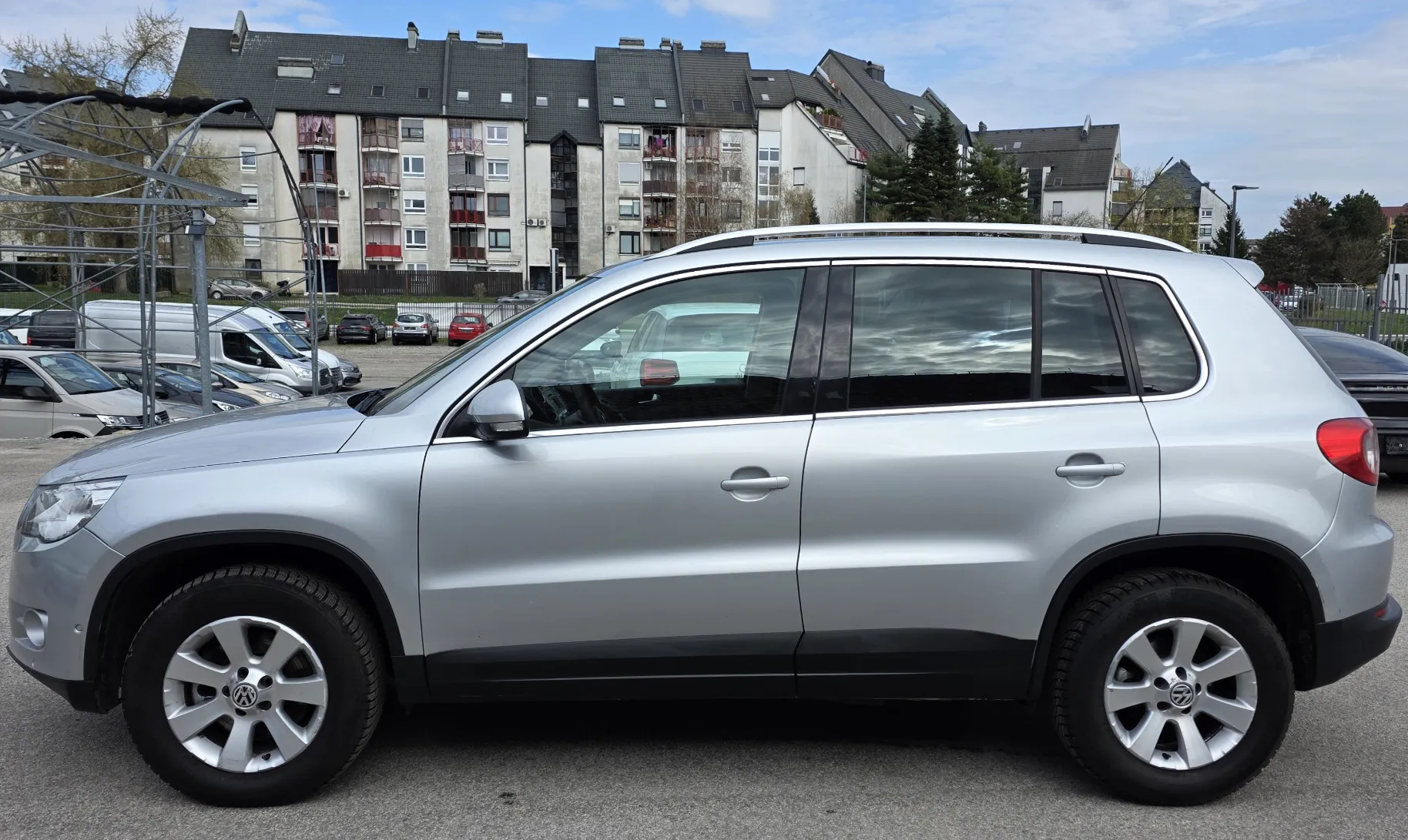 Zunanja slika - VW Tiguan - 2,0 TDI 4motion SLO KLJUKA PARK ASSIST ALU... - 2