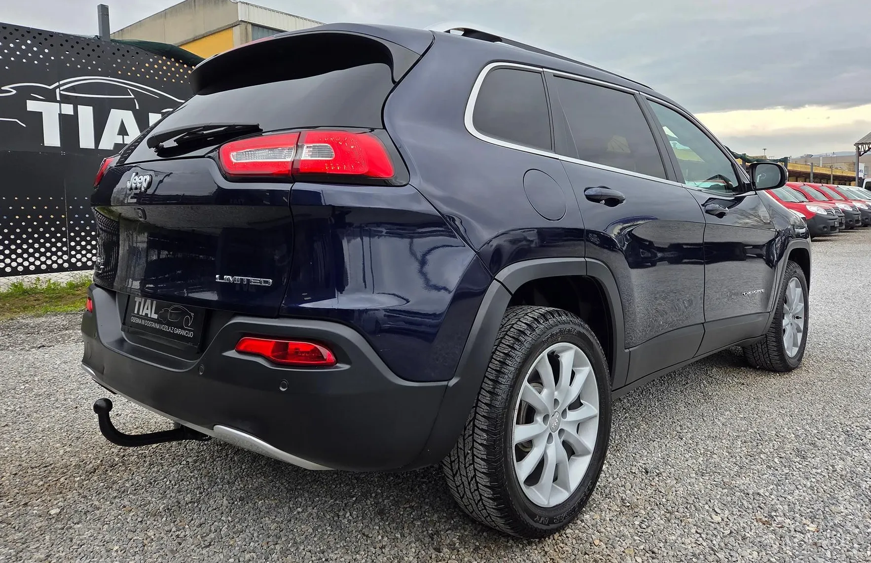 Zunanja slika - Jeep Cherokee - 2.0D 4X4-BIXENON-LED-ALU KAMERA-PDC-USNJE-NAVI - 5