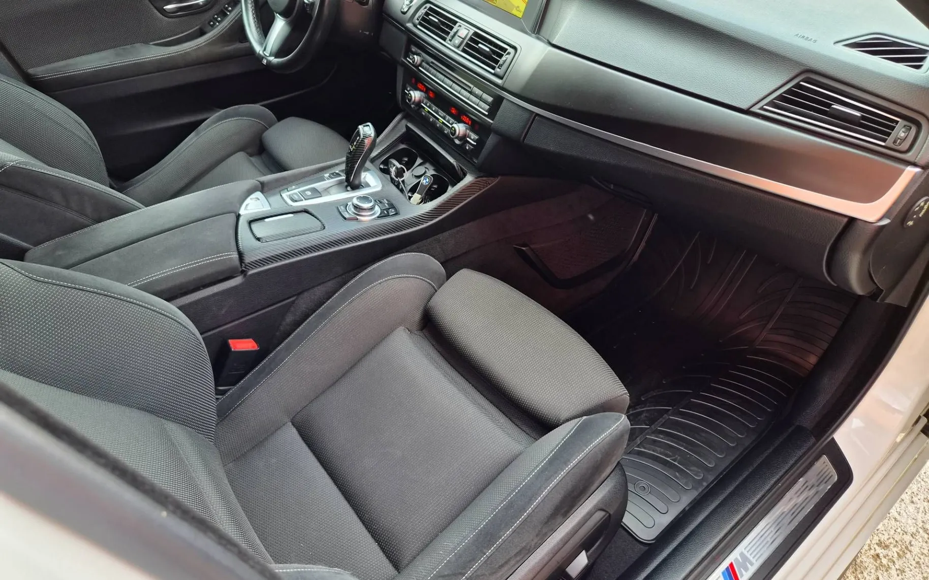 Notranja slika - BMW serija 5: - 520D-M SPORT-NAVI-HEAD UP-NA OBROKE TUJCI ZAČASNA - 7