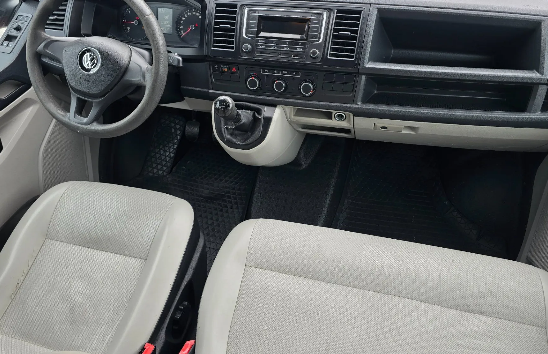 Zunanja slika - Volkswagen Caravelle - 2.0 TDI KMR 8+1 PORAČUN DDV - 13