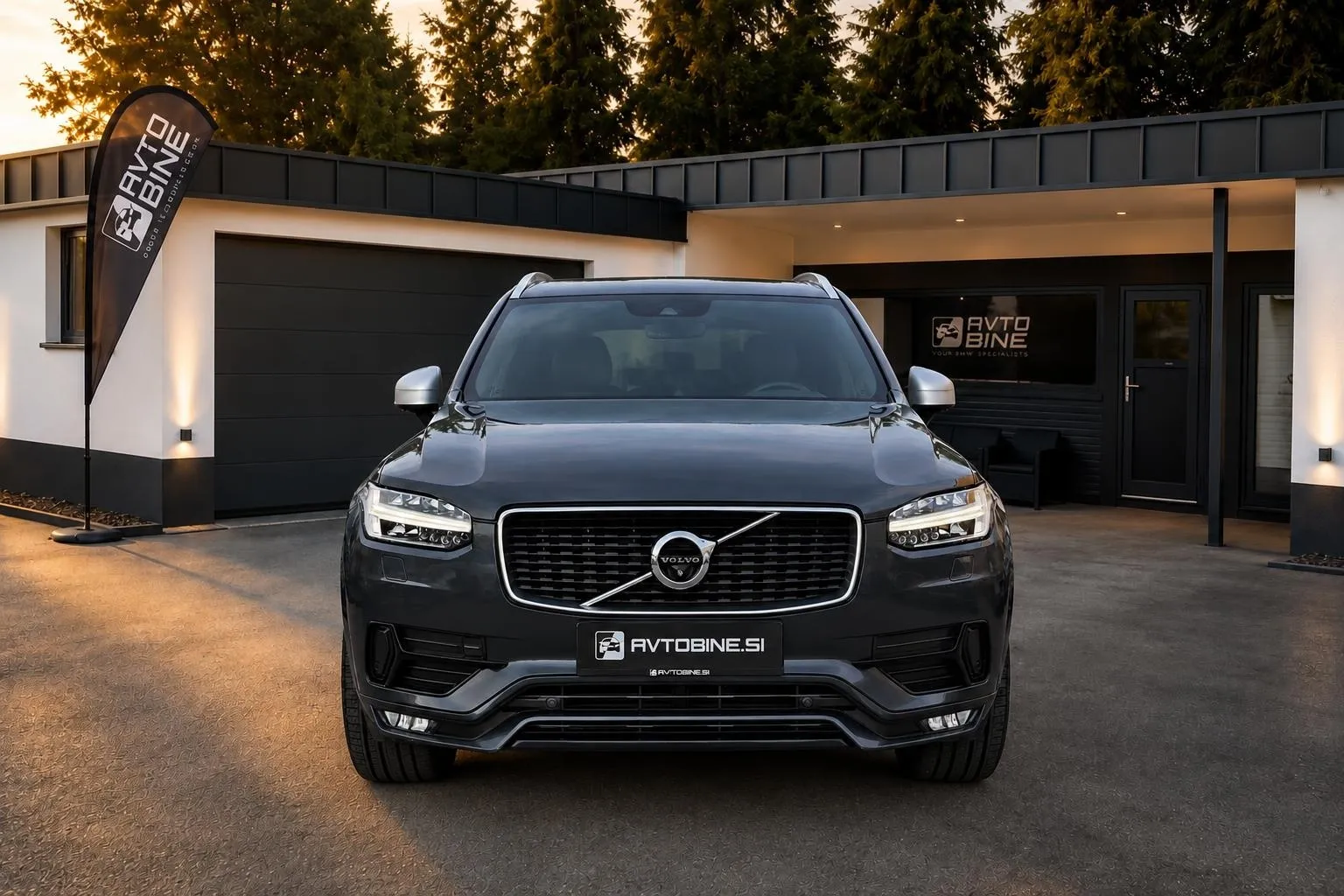 Zunanja slika - Volvo XC90 - D5 AWD R-DESIGN•ZRAČNO•KLJUKA•LED•VIRTUAL•NAVI•360 - 2