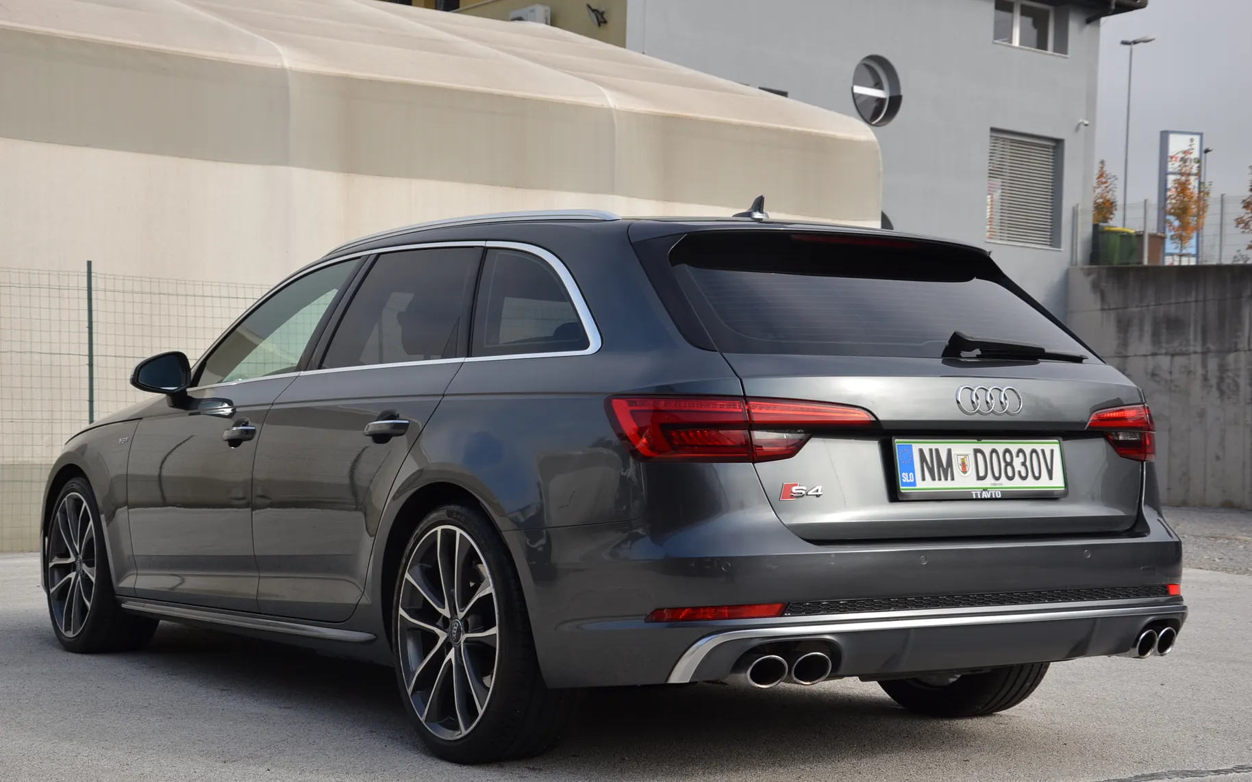 Zunanja slika - Audi S4 - A4 - 1
