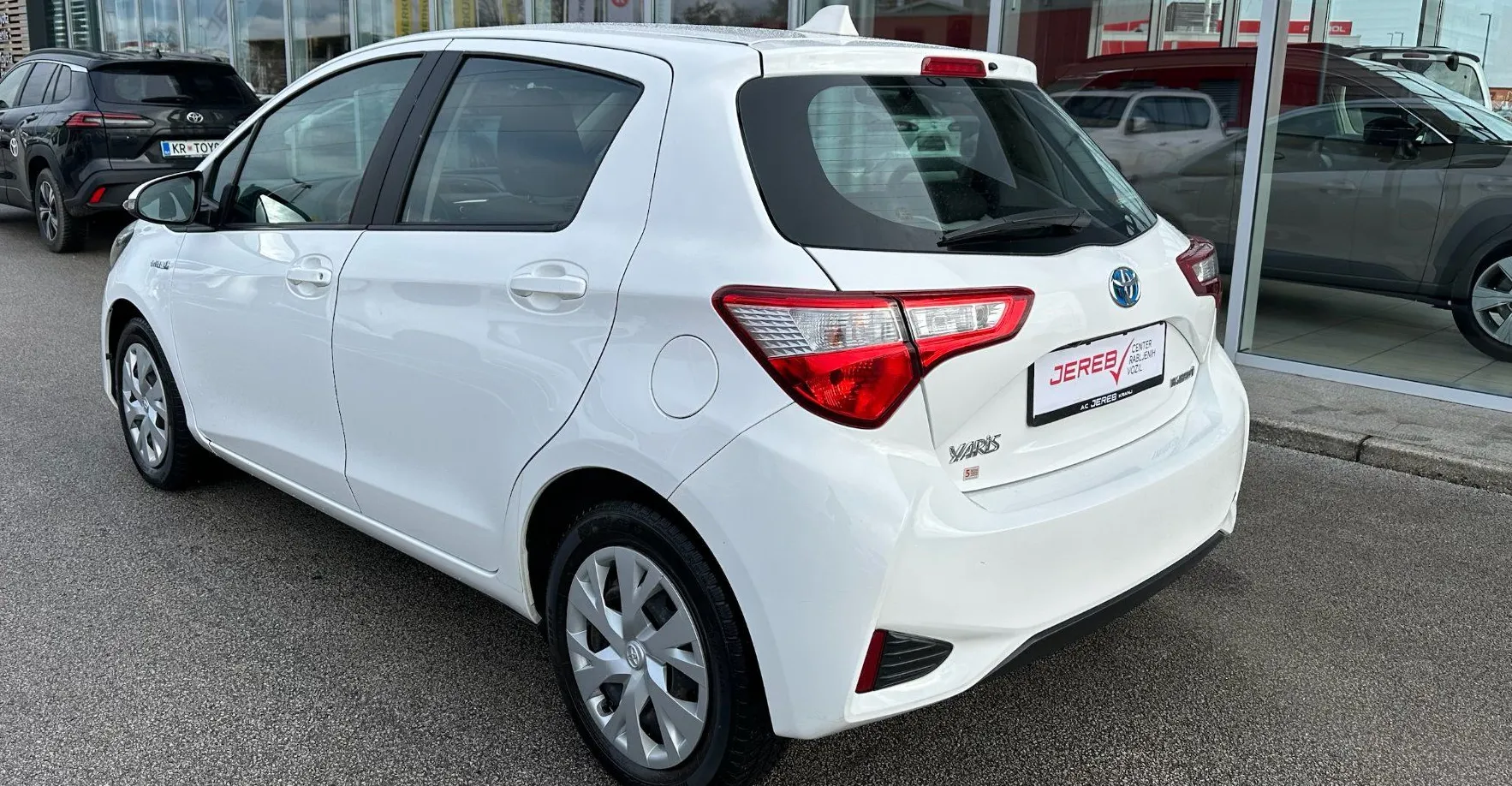 Zunanja slika - Toyota Yaris - Hybrid 1.5 VVT-i Stella Avt. SLO POREKLO - 3