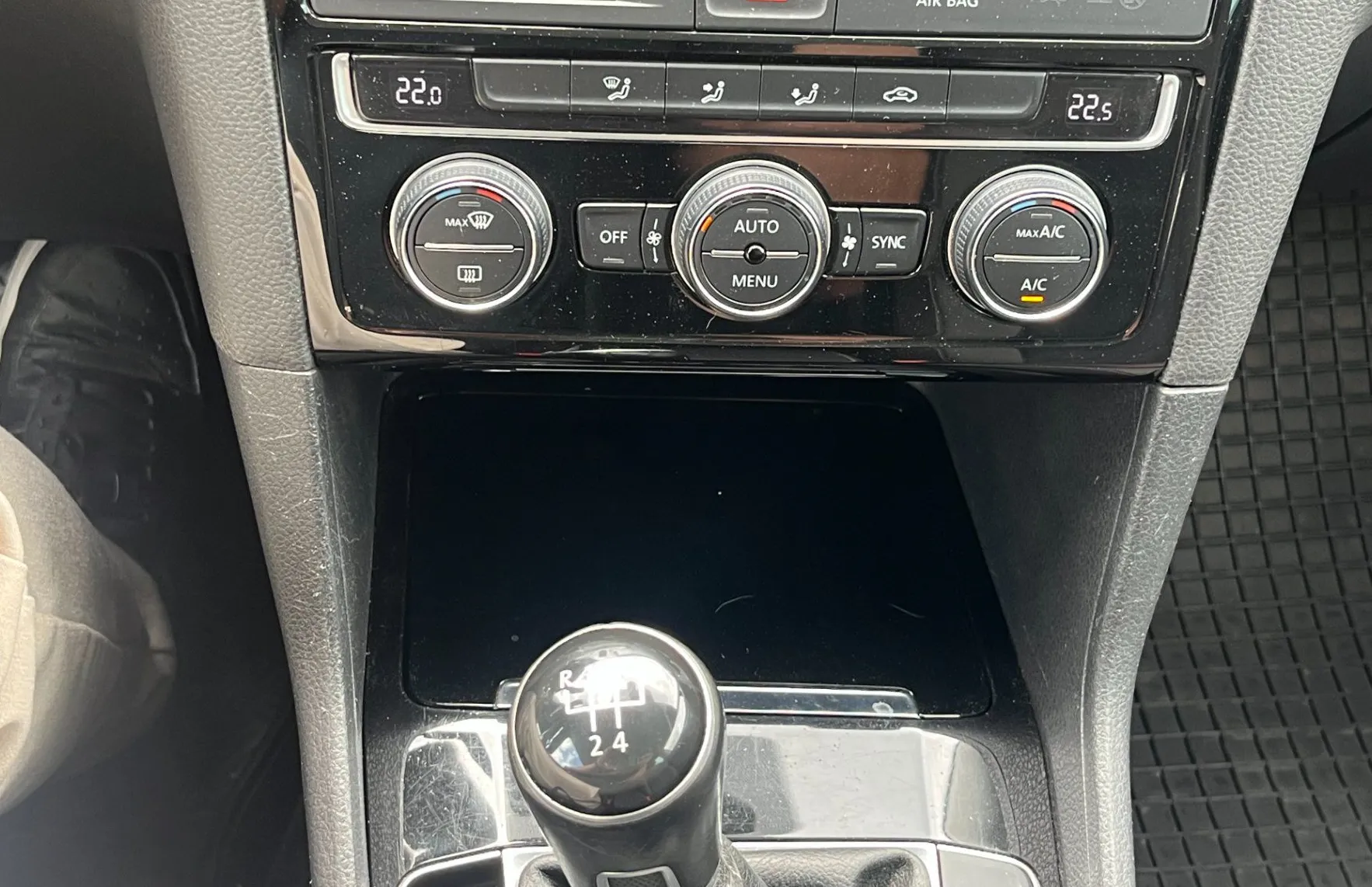 Zunanja slika - VW Golf - Sportsvan 1.6 TDI BMT Highline 2XPDC.NAVI.ACC.KLJUKA - 20