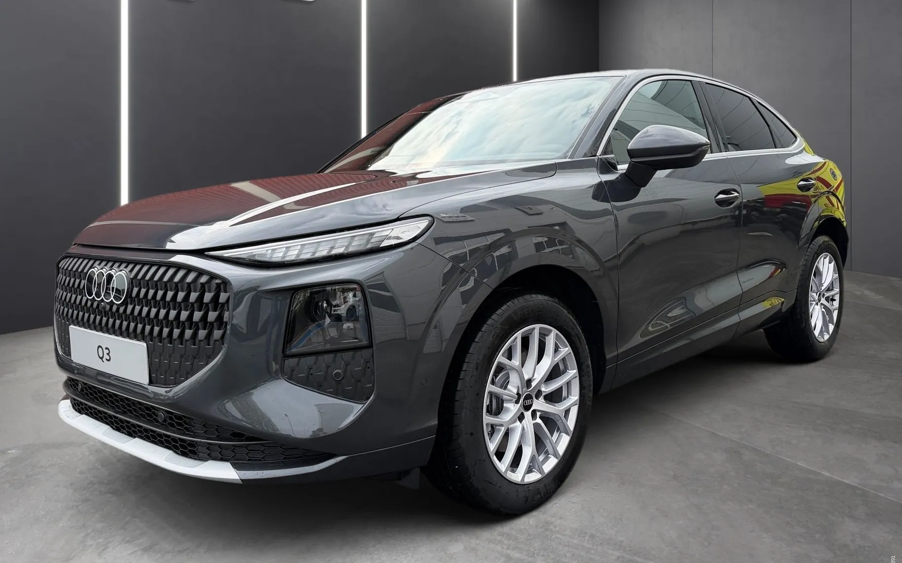 Zunanja slika - Audi Q3 Sportback - TFSI quattro S tronic - 1