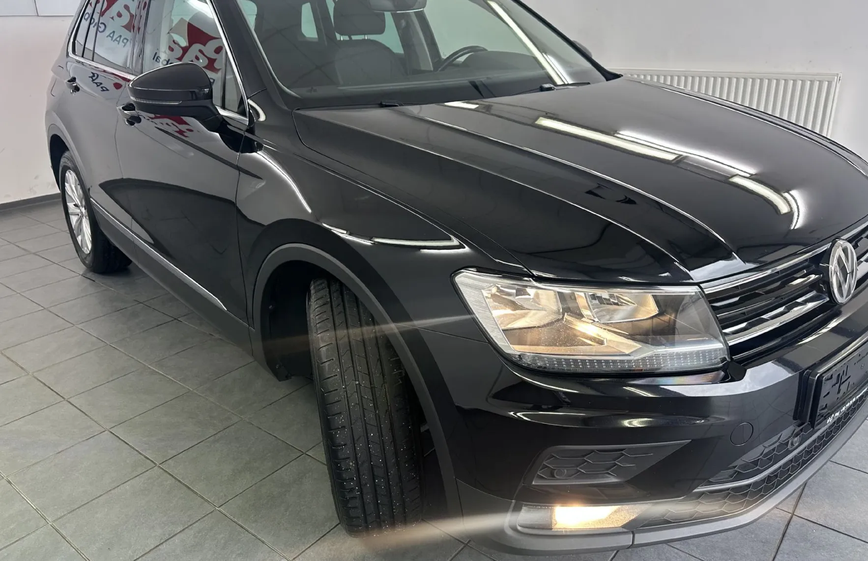 Zunanja slika - Volkswagen Tiguan - 2.0 TDI Comfort DSG.110kW.NAVI.ALU.PDC.DIZEL - 2