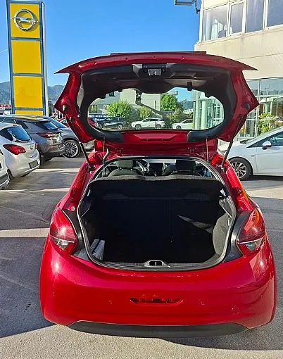 Zunanja slika - Peugeot 208 - 1.2 PureTech 82 Active- 1. LASTNIK - 5