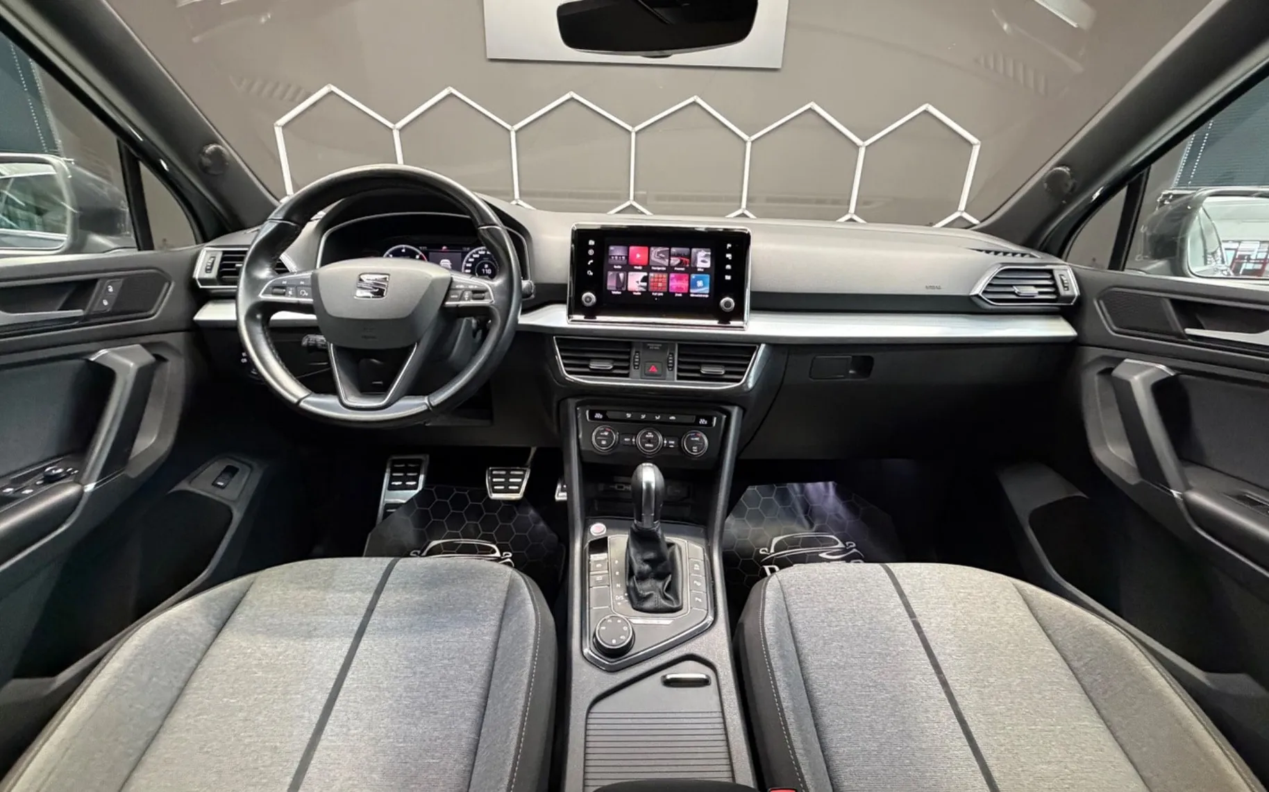 Notranja slika - Seat Tarraco - 4Drive 2.0 TDI Xcellence DSG|KAMERA|ACC|LED|VIRTUA - 8