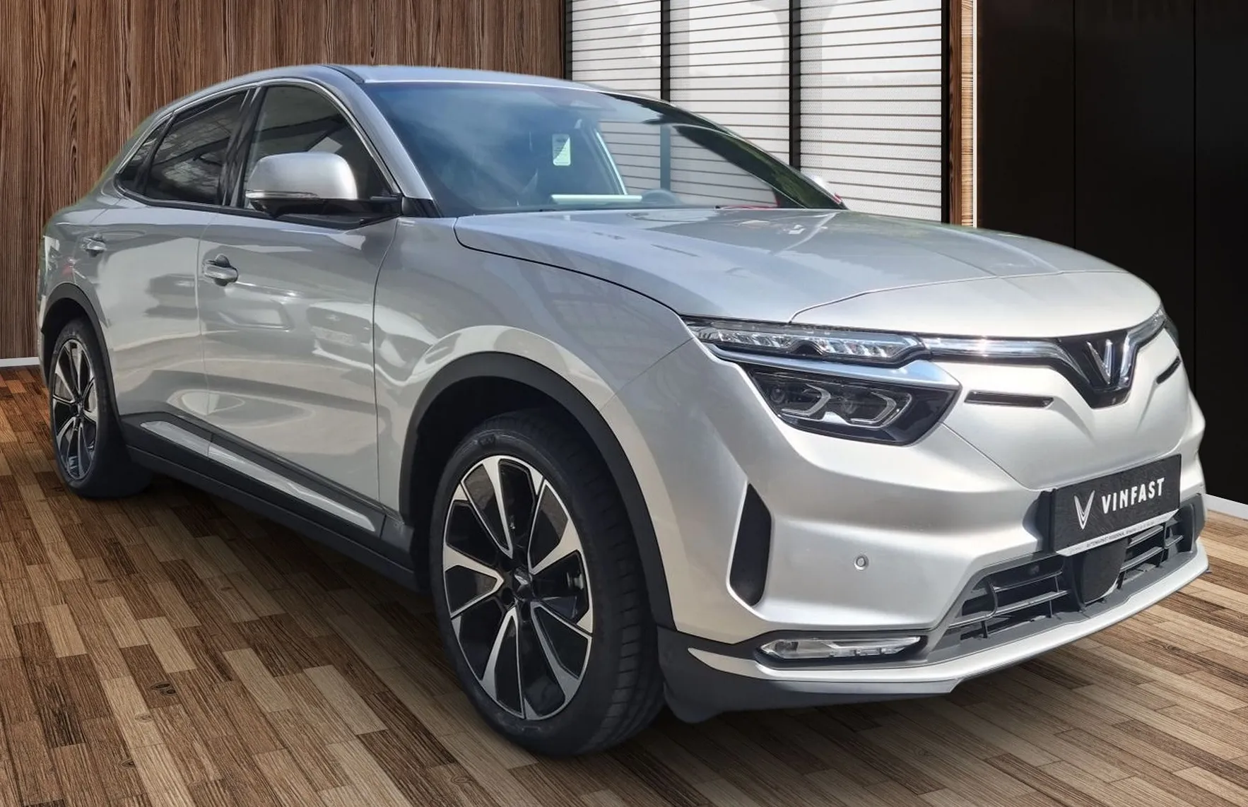 Zunanja slika - Vinfast VF8 - PLUS 87.7kWh 408PS AWD-GRATIS POLNILNICA 22KW - 2