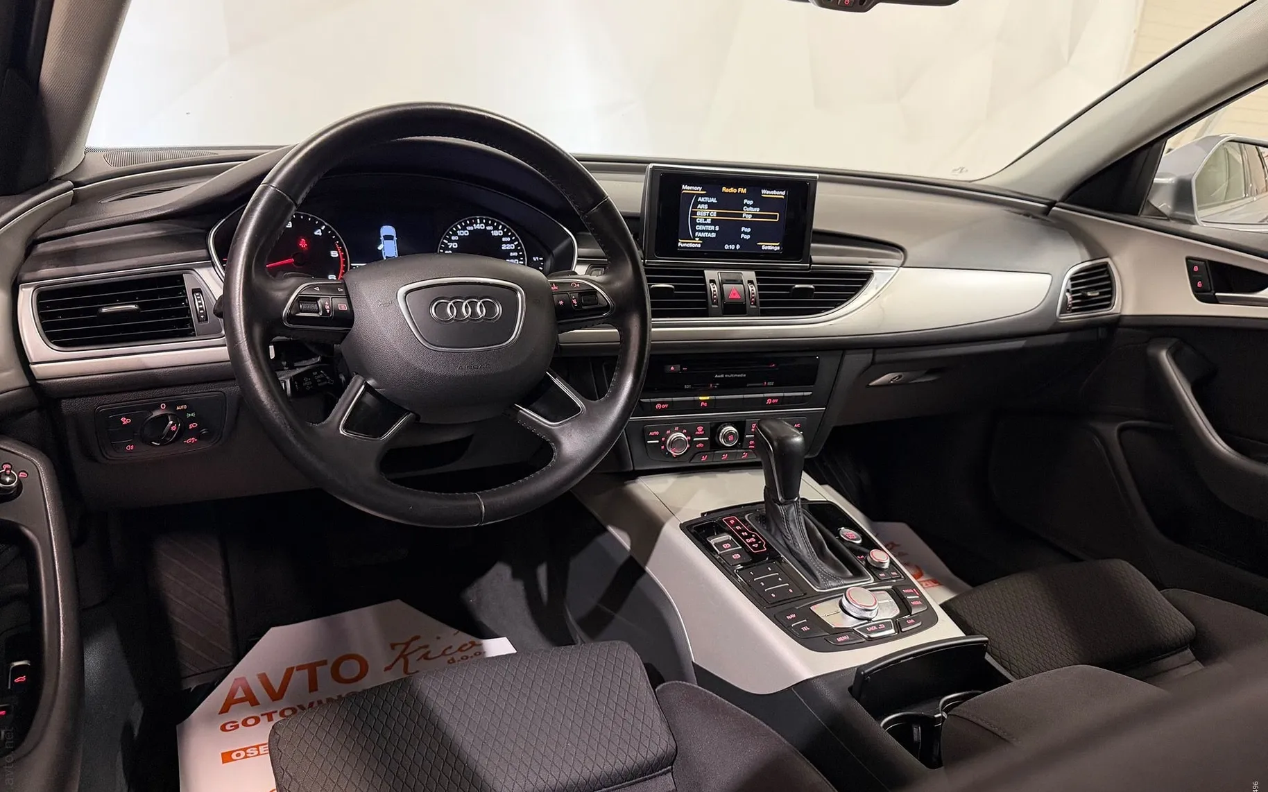 Notranja slika - Audi A6 Avant - 2.0 TDI-S-LINE-BI-XENON-LED-LIZING ZA TUJCE-NAVI- - 11