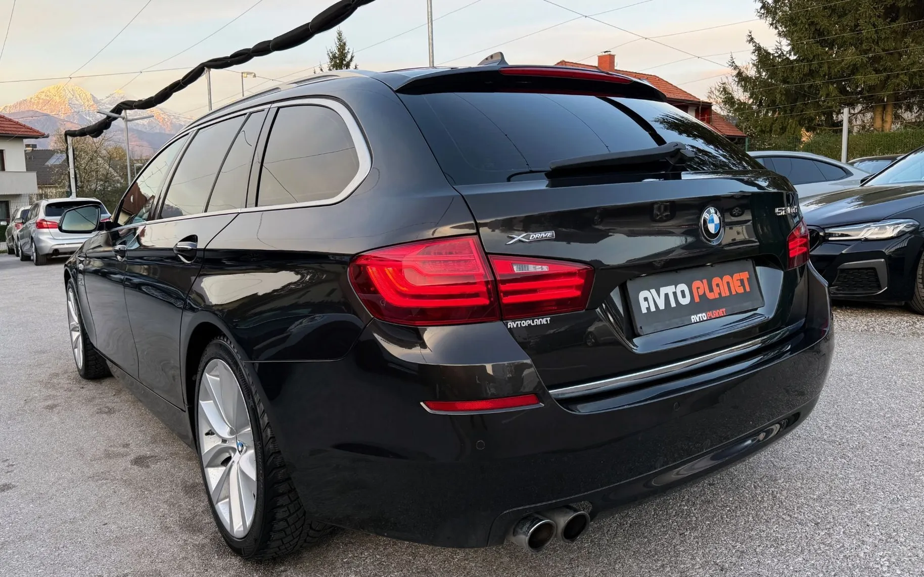 Zunanja slika - BMW Serija 5 - Touring: 520d xDrive AUT. LuxuryLiNE LED XENON USNJE ALU - 2
