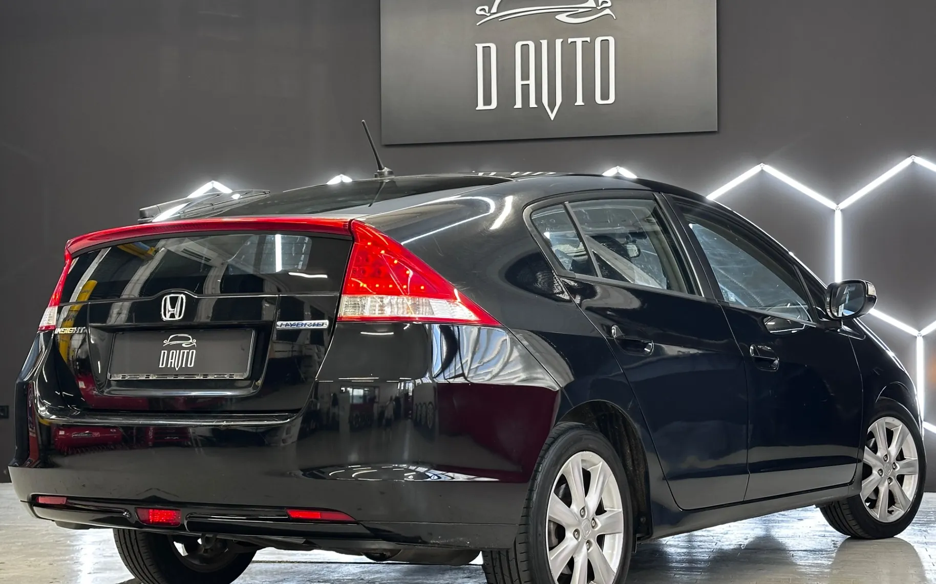 Notranja slika - Honda Insight - 1.3 HYBRID AVTOMATIK KLIMA TEMPOMAT NOVE Z. GUME.. - 8