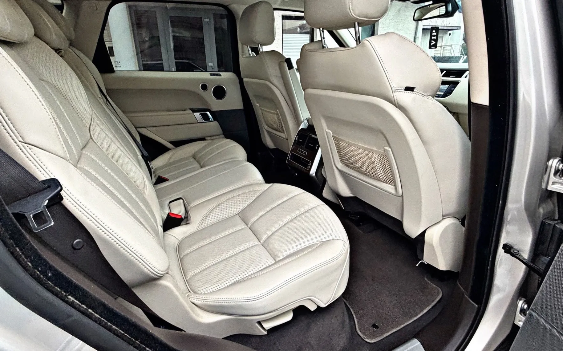 Notranja slika - Land Rover Range Rover Sport - 3.0 TDV6 SE Avt.-LED-BI-XENON-NAVI-ZRAČNO... - 9