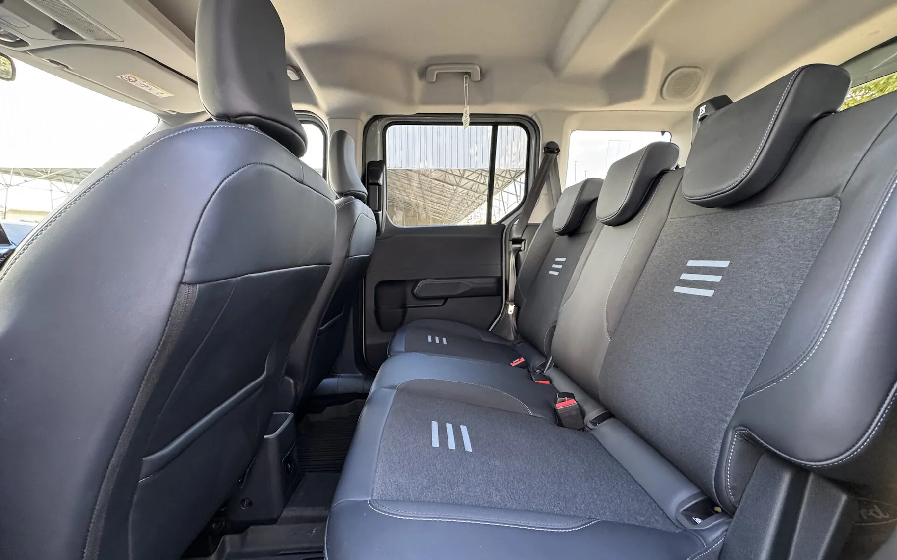 Zunanja slika - Ford Tourneo Courier - 1.0 EcoBoost ACTIVE AVT. AKTIVNI TEMPOMAT SLO - 9