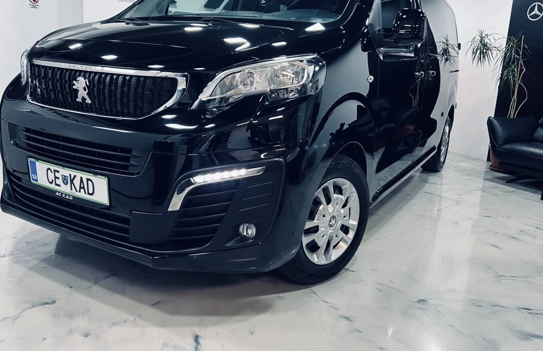 Zunanja slika - Peugeot Traveller - Active L1 1.5 BlueHDi PDC-ALU-SLOVENSKI... - 1