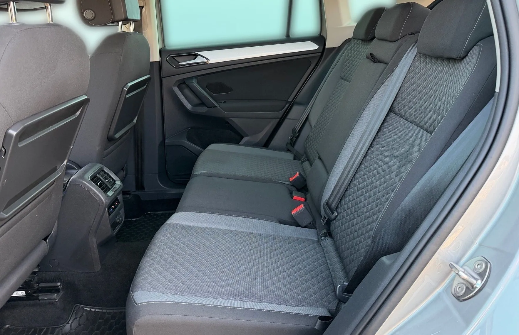 Zunanja slika - VW Tiguan - 2.0 TDI Comfortline Kamera - LED - Kljuka... - 12