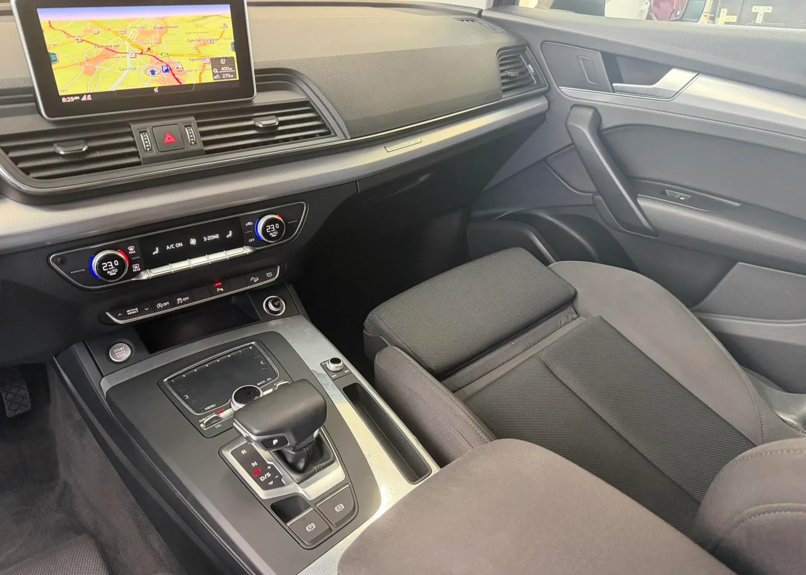 Zunanja slika - Audi Q5 - quattro 2,0 TDI Sport S tronic - 5
