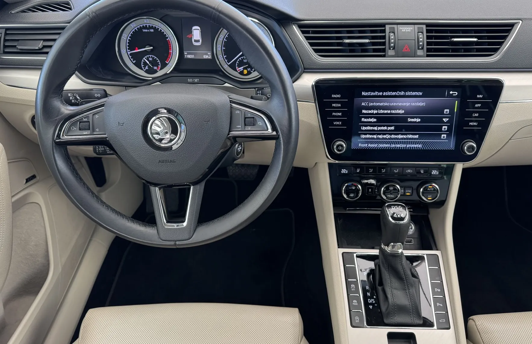 Zunanja slika - Škoda Superb - Combi Laurin   Klement 2.0 TSI DSG 4x4 - 8