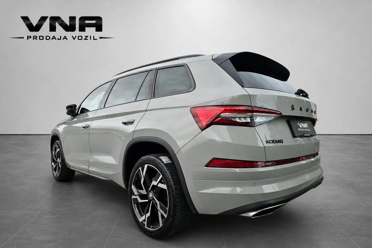 Zunanja slika - Škoda Kodiaq - 4x4 2.0 TSI RS DSG |PANORAMA|KLJUKA|KAMERA|NARDO| - 4