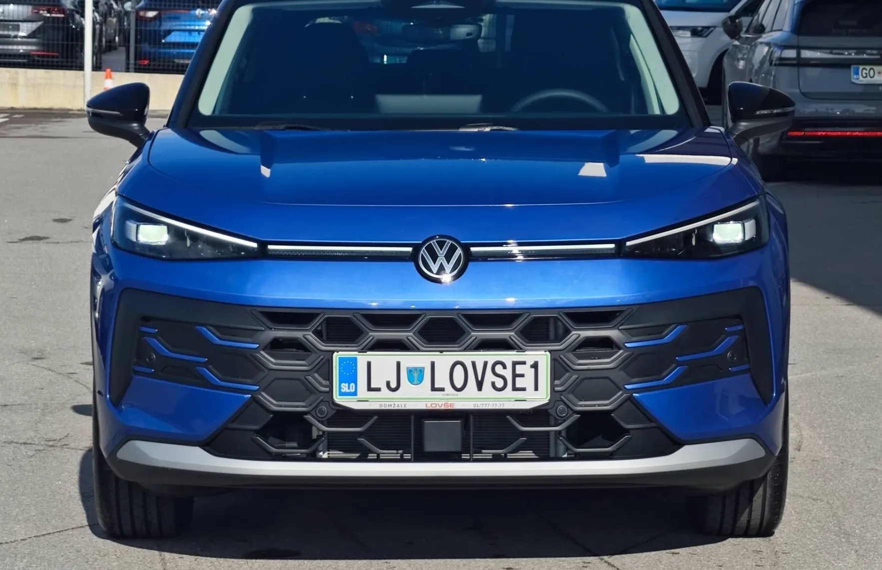 Zunanja slika - Volkswagen T-Roc - 1.5 eTSI Life DSG 110  150  ||OGROMNO OPREME||... - 1