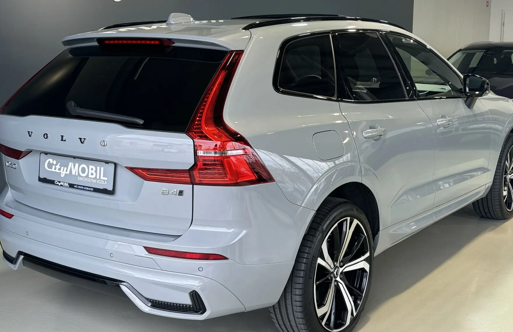 Zunanja slika - Volvo XC60 - ORIGINAL ULTIMATE-KRISTAL-BOWERS WILKINS-PANO-21 - 3