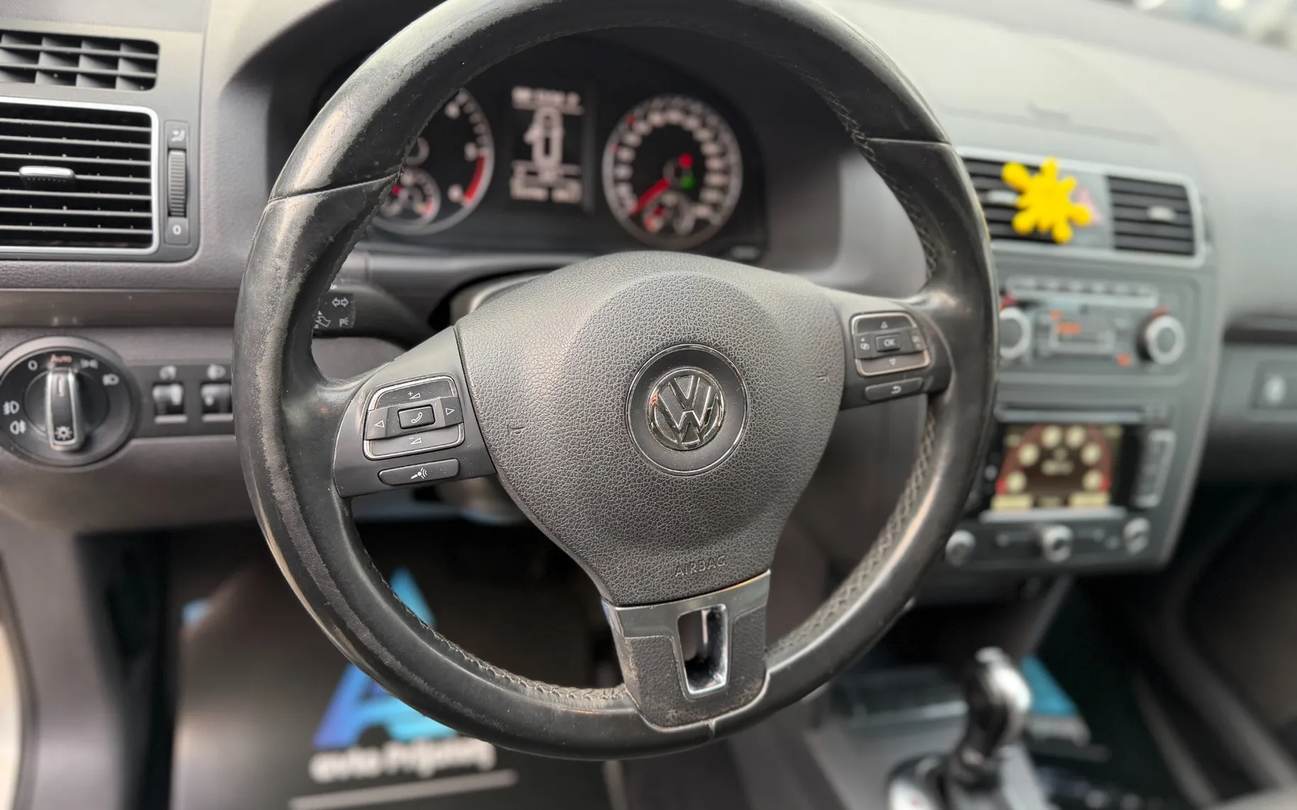 Zunanja slika - Volkswagen Touran - 1.6 TDI BlueMotion | AVT | 7 SED - 12