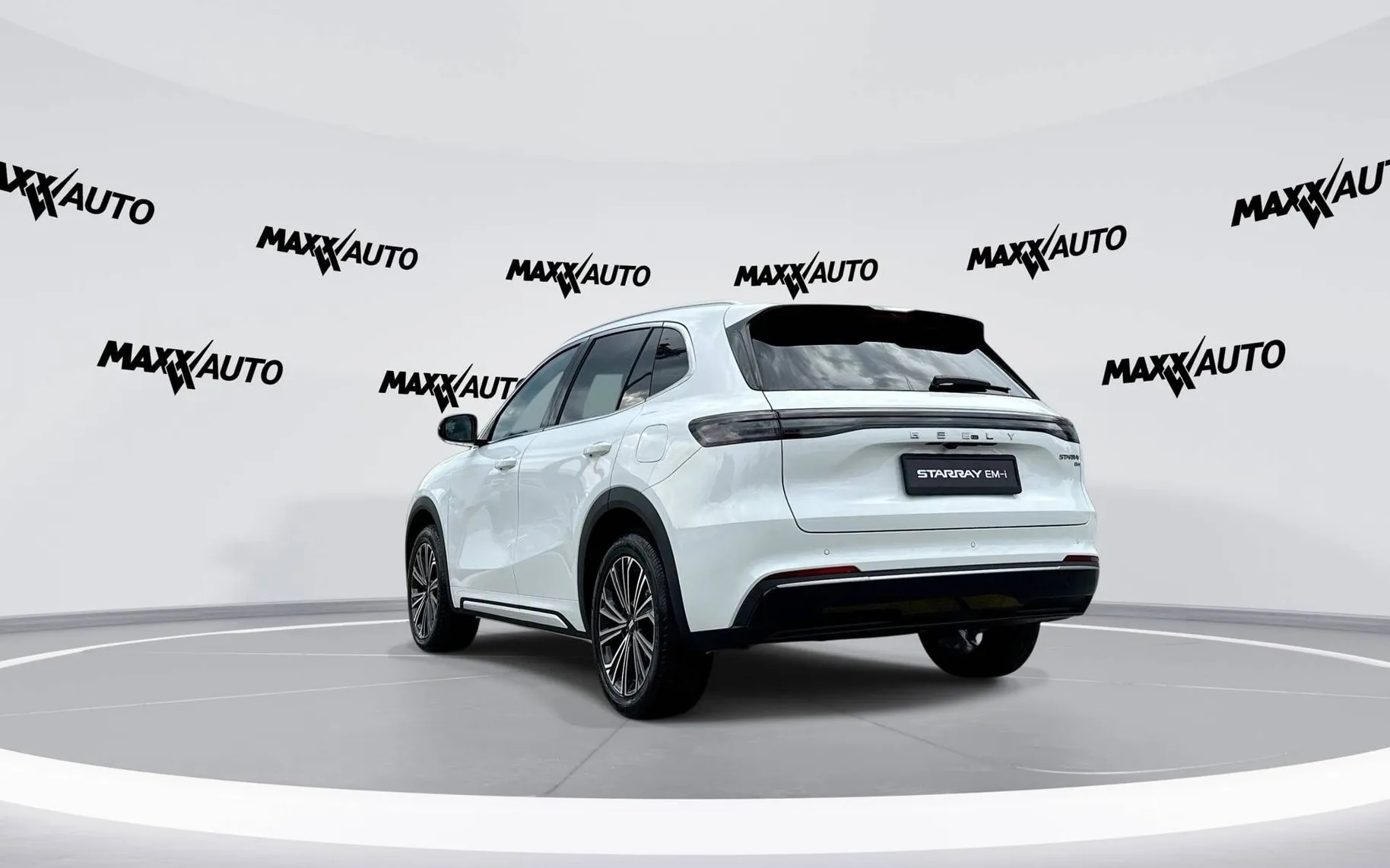 Notranja slika - Geely StarRay EM-i - Plug-In Hybrid 1.5 Max Avt. - 7