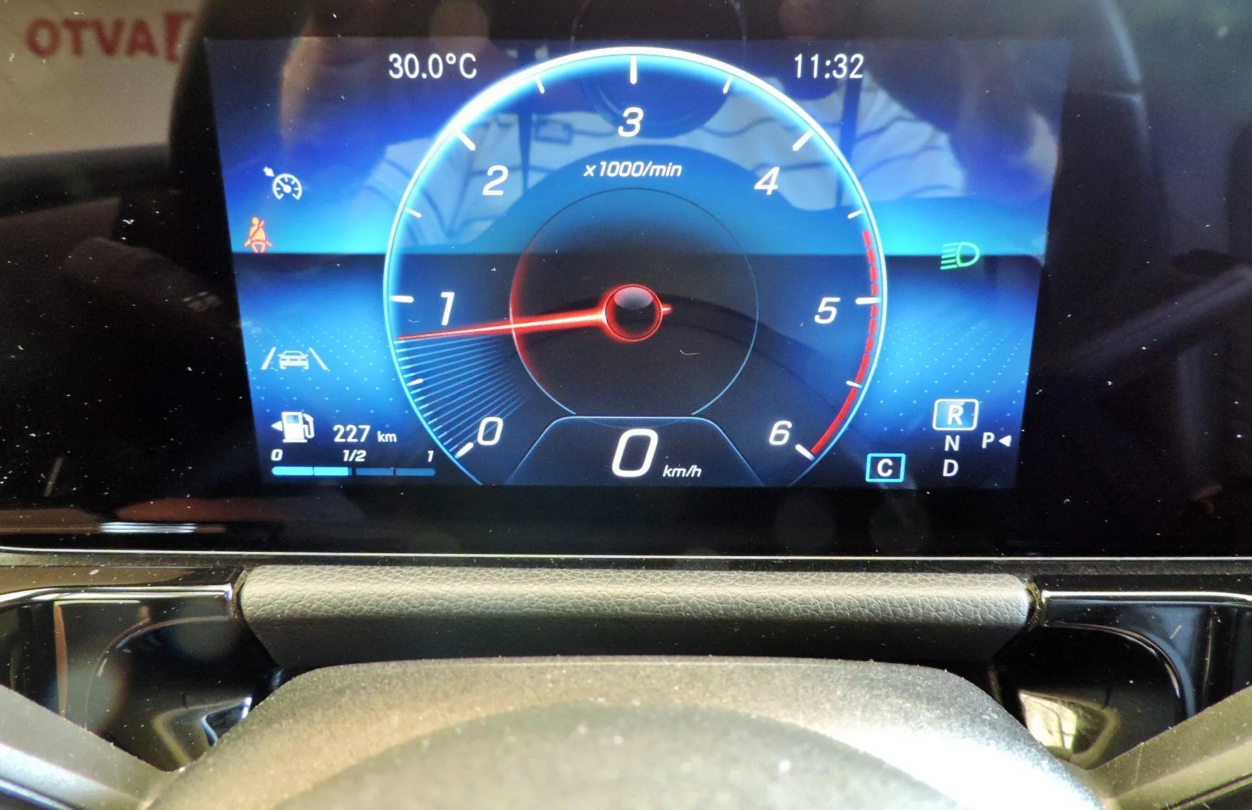 Zunanja slika - Mercedes-Benz B-Razred - B 180 d  Avt. LED-KAMERA-USNJE - 17