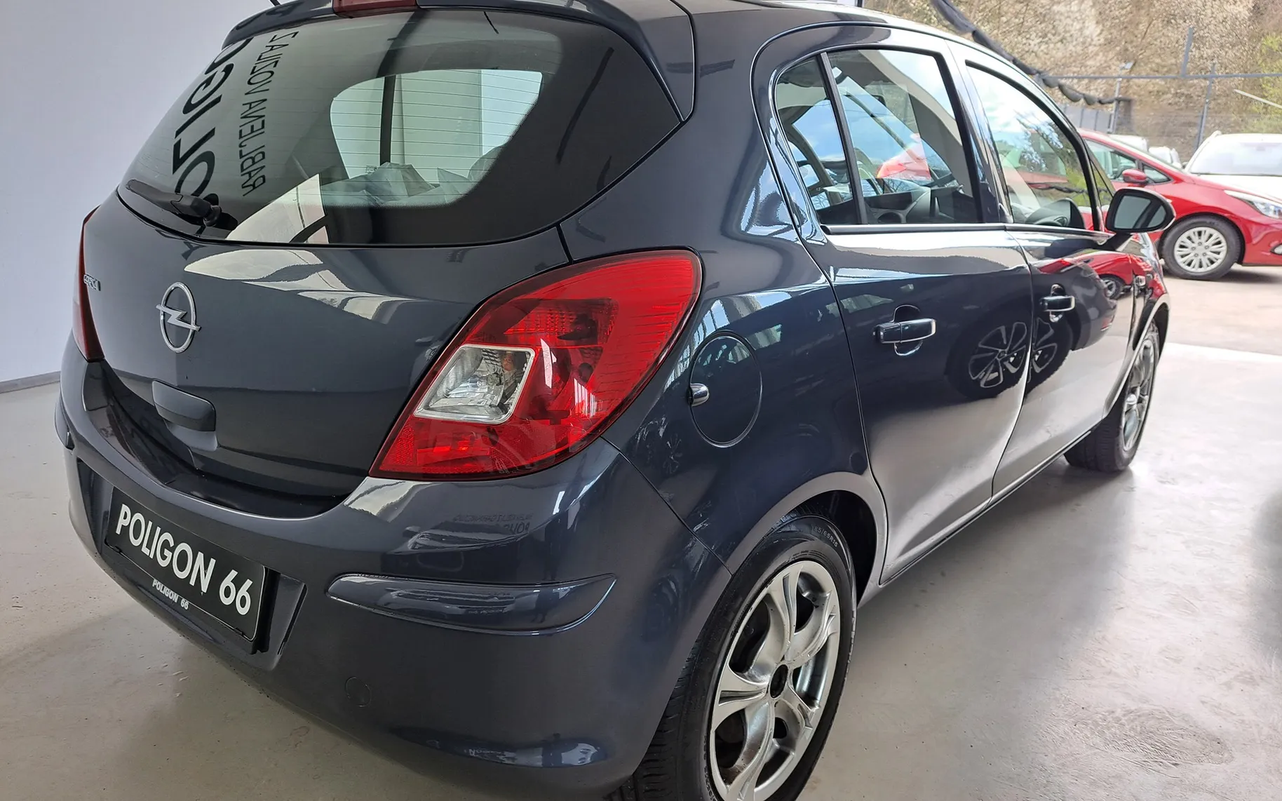 Zunanja slika - Opel Corsa - 1.2-SLOV.POREKLO-1 LETO GARANCIJE-KOT NOVA-5 VRAT - 4